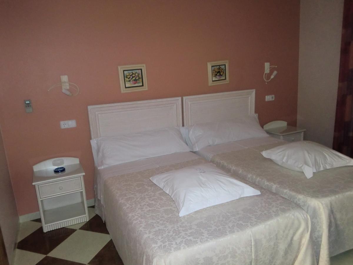 Hotel Gasaqui Ayelo de Malferit Szoba fotó